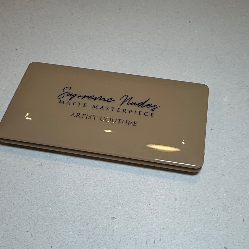 Artist Couture Supreme Nudes Matte Palette in Beige Brans New